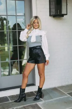 Contrasted Tie Sweater Top -thesethreeboutique Sales Shop 6G9A7695