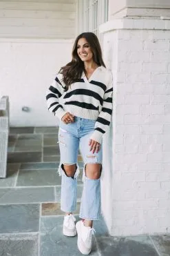 Collared V-Neck Sweater-Black Stripe -thesethreeboutique Sales Shop 6G9A7702