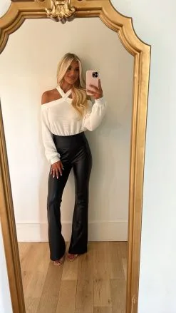 Cold Shoulder Cross Neck Top-White -thesethreeboutique Sales Shop 7A2EF446 1F43 4F84 922C EE5F2523B434