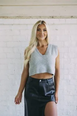 Sweater Knit Cropped Vest- Heather Grey