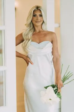 Rhinestone Embellished Sweetheart Dress- Ivory -thesethreeboutique Sales Shop DSC 0104 1f44fe23 8252 47ca a2ab aad4c6b383c2