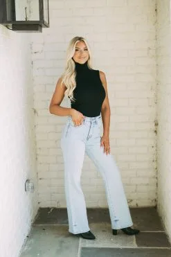 Pocket Distressed Straight Leg Jeans -thesethreeboutique Sales Shop DSC 0404 8fce9ba2 0356 4211 93ee 195b55ee04cc