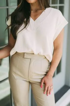 McKinley Sweater Vest- Cream -thesethreeboutique Sales Shop DSC 0416 2937a399 3242 4413 8b52 531c1f14a260