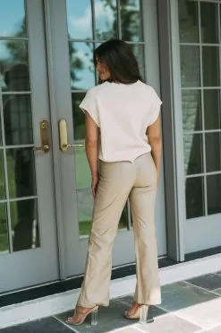 McKinley Sweater Vest- Cream -thesethreeboutique Sales Shop DSC 0421 08a60dd2 7097 47f3 b975 006b2e6ecb22