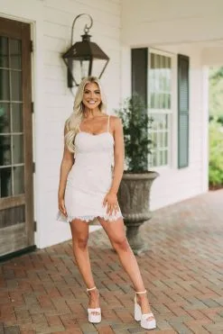 Bow Statement Lace Dress-White 18 Bow Statement Lace Dress-White -thesethreeboutique Sales Shop DSC 0458 72a25253 a533 4459 9db9 09af5408df4a