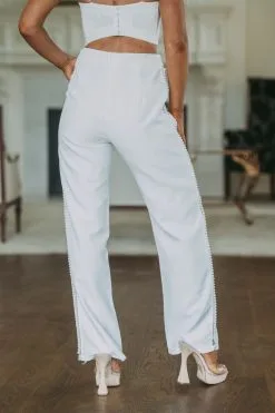 Pearl Detailed Dress Pants-White -thesethreeboutique Sales Shop DSC 0597 f4fb539f f2e4 4be0 8d62 8884ea50b642