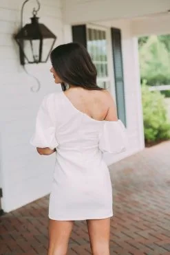 Mollie Dress- White -thesethreeboutique Sales Shop DSC 0659 7bec8ec6 04c0 4a06 acc1 b76b9be64106