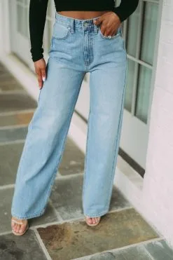 Corinna Classic Boyfriend Jean