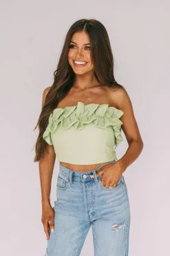Textured Strapless Ruffle Top -thesethreeboutique Sales Shop DSC 1384 59446870 fc66 4b7d 9188 2ff14daca2ca