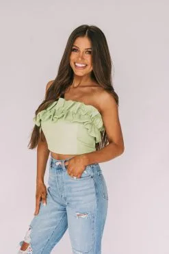 Textured Strapless Ruffle Top -thesethreeboutique Sales Shop DSC 1387 61f85f75 3445 4877 8d53 075f11a2eba9