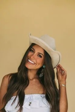 Elliot Hat-Beige -thesethreeboutique Sales Shop DSC 2946 ab96623b 6186 4b91 9549 648cc8e09966