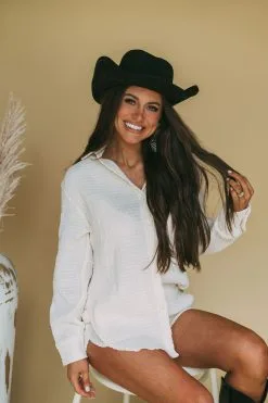 Textured Elastic Shorts- Cream -thesethreeboutique Sales Shop DSC 3169 3f966963 adc2 4b60 a81c 4416472c802e