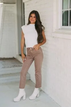 Mid-Rise Cropped Jeans- Vintage Brown -thesethreeboutique Sales Shop DSC 3584 2d9b357c 0f0f 4ae2 a5bf 856c7551cc4f
