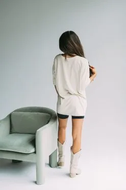 Born Free Mineral Washed Tee- Oatmeal -thesethreeboutique Sales Shop DSC 6179 d7c64687 5659 4b0f bfd6 ad1455bb4a5b