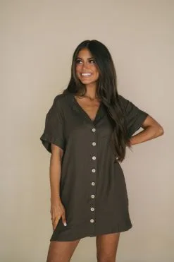 Beale Button Shirt Dress -thesethreeboutique Sales Shop DSC 6513 b221398d 8a11 403f a46d 567272d1f787
