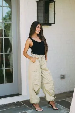 On The Go Cargo Pants-Light Olive -thesethreeboutique Sales Shop DSC 7927 377e40dd 3376 45d6 b76d d43afedb24c3
