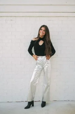 Houston Metallic Pants-Silver -thesethreeboutique Sales Shop DSC 8463 bf6702ff b9c6 4b86 ad76 b64ab5bd1724