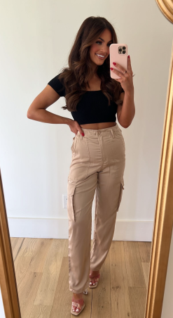 Taite Ribbed Crop Top- Black -thesethreeboutique Sales Shop image 9d64a73c 8e60 4155 8512 67439d7fd232